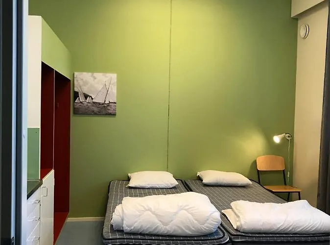 Godby Vandrarhem * Godby